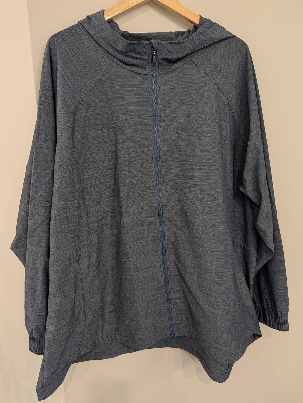 Athleta Racer Running Free Reflective Jacket Blue Hooded Windbreaker Size 3X